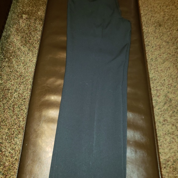 Women pants - Picture 2 of 3